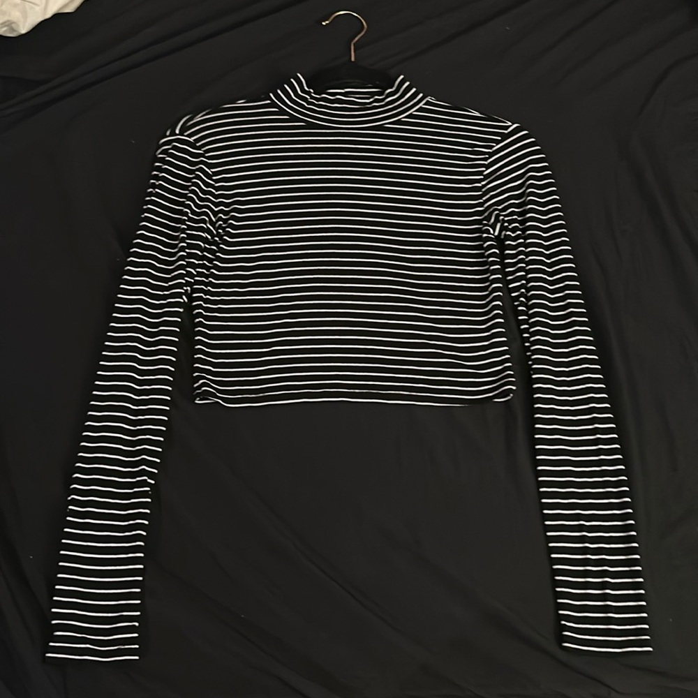 Aéropostle Black & White Striped Long Sleeve